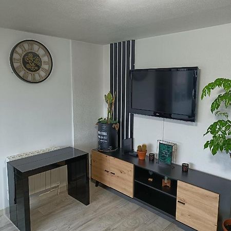 Charmant Appartement Avec Vue Marina 생시프리앙 외부 사진