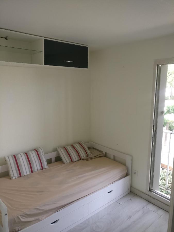 Charmant Appartement Avec Vue Marina 생시프리앙 외부 사진