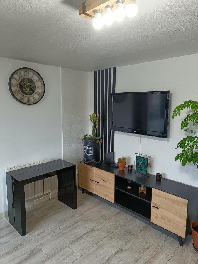 Charmant Appartement Avec Vue Marina 생시프리앙 외부 사진